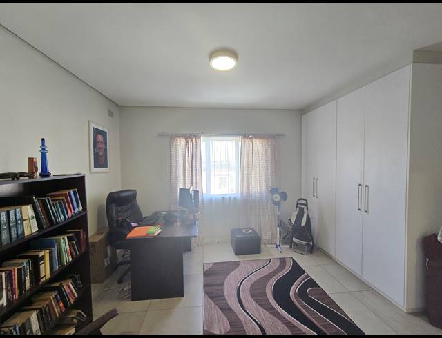 2 BEDROOM APARTMENT TO LET IN MANOR ESTATES